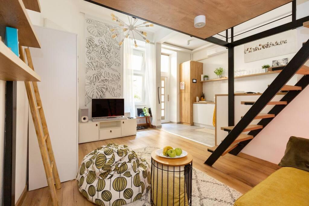 Stylish And Smart Apartment In The Center Budapest Eksteriør bilde